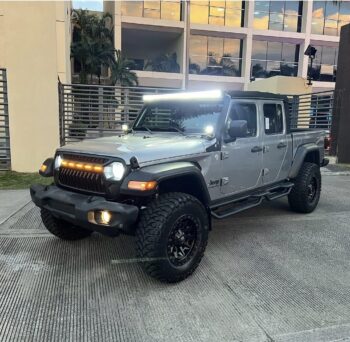 Auto moderno en renta en Easy Rent Car Punta Cana